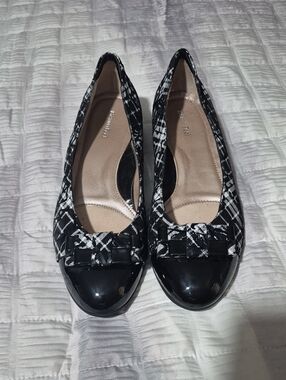 BeautiFeel Black & White Plaid Ballet Flats with Patent Toe